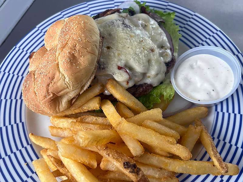 Blue's Beach Burgers @ The Pines Dine