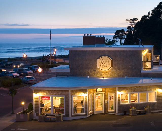 Looking Glass Inn