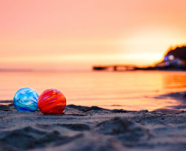 UPDATE: Glow-in-Dark Glass Floats Dropped in Oregon Coast Town for