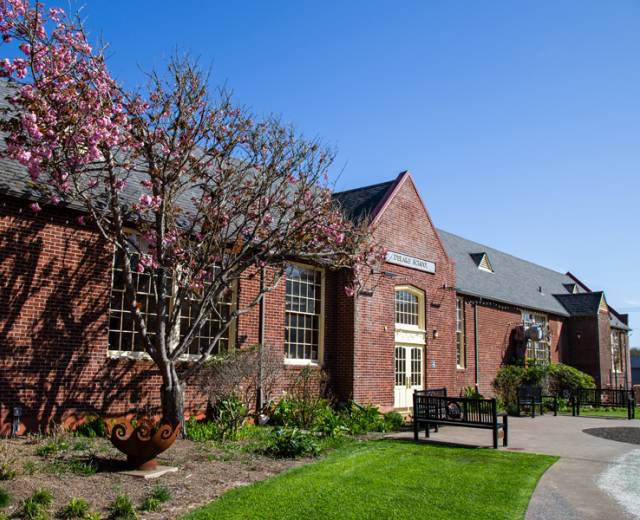 Lincoln City Cultural Center