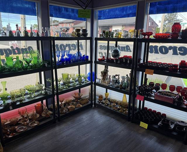 Blue Heron Antiques, LLC