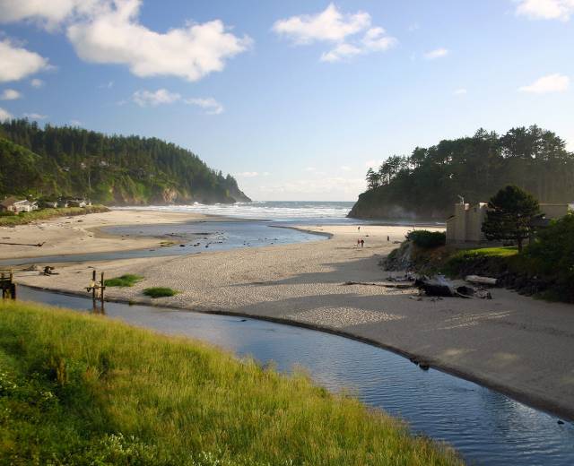 A blue sky early morning beach scene in Neskowin, OR